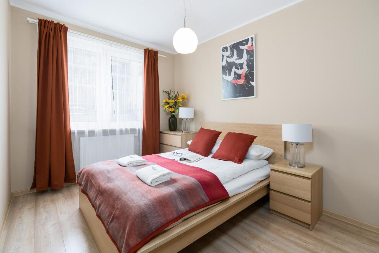 Czarnieckiego Apartment With Balcony Poznan By Noclegi Renters Exterior photo