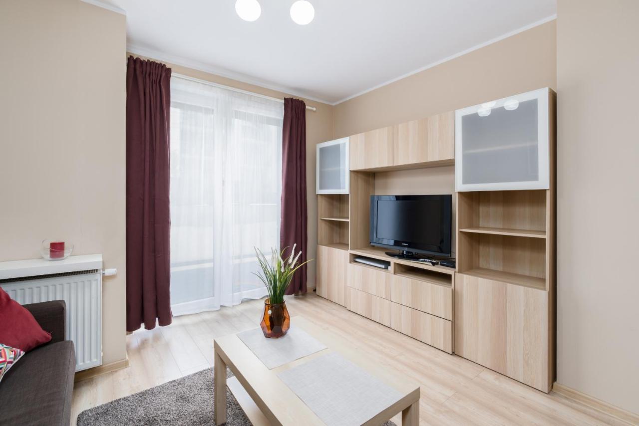 Czarnieckiego Apartment With Balcony Poznan By Noclegi Renters Exterior photo