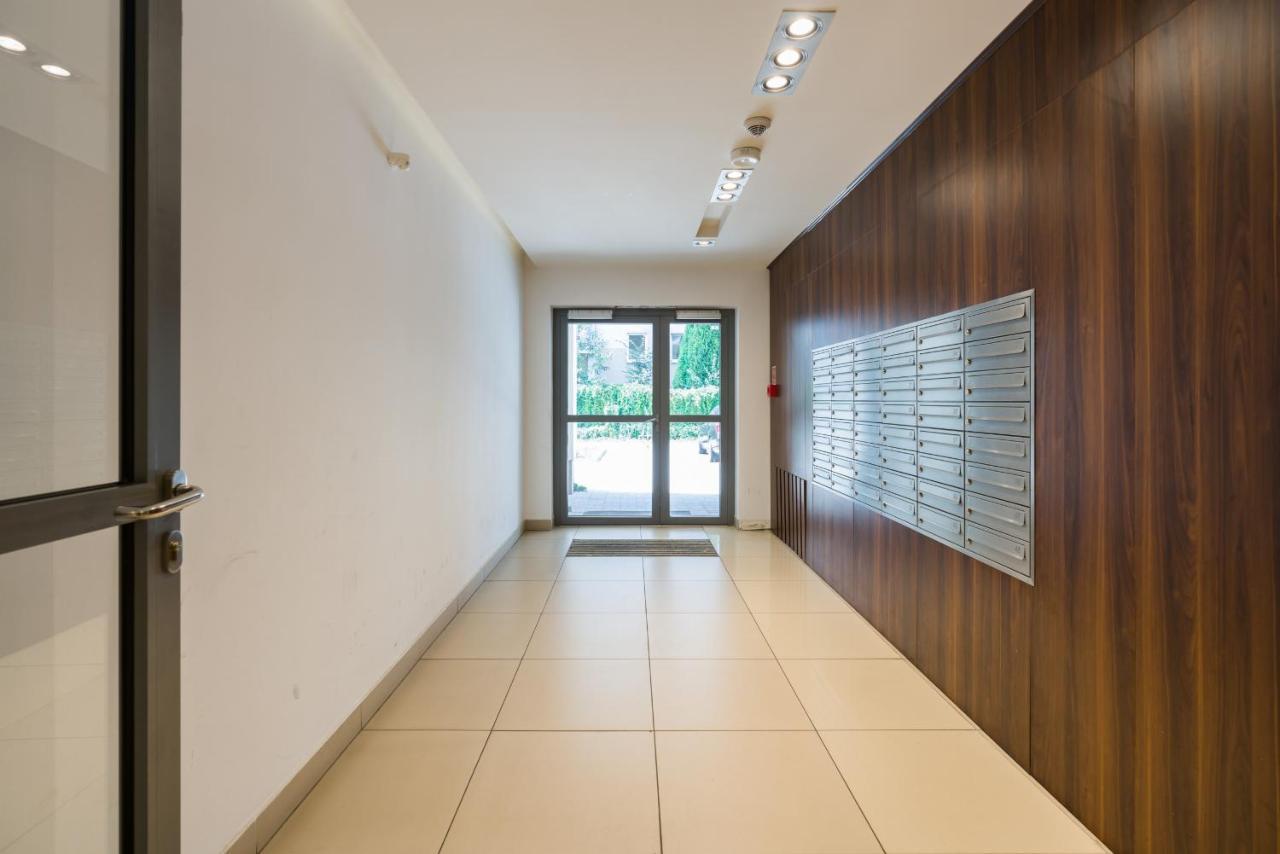 Czarnieckiego Apartment With Balcony Poznan By Noclegi Renters Exterior photo